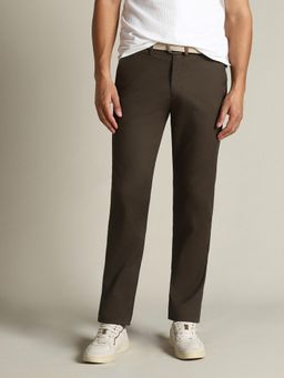 Dockers - Men Brown Mid Rise Slim Fit Trousers