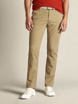 Dockers - Men Beige Mid Rise Slim Fit Trousers