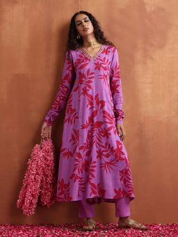 trueBrowns - Purple Floral Print A-Line Anarkali Kurta with Pant (Set of 2)