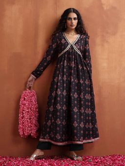 trueBrowns - Black Print Flared Anarkali Kurta with Pant (Set of 2)