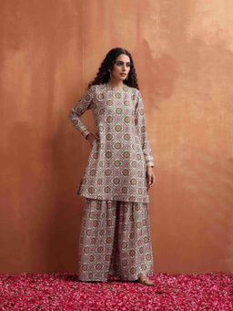 trueBrowns - Off White Geometric Print Kurta with Sharara (Set of 2)