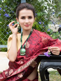 Odette - Green Cluster Pendant Haar Necklace Set