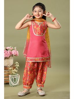 MASTARANG - Girls Straight Coral Kurti with Salwar and Dupatta
