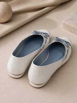 drunch - Women Off White Ballerina