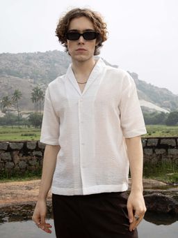 Campus Sutra - Mens White Solid Breezy Shirt