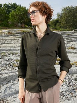 Campus Sutra - Mens Army Green Ribbed Woven Shirt