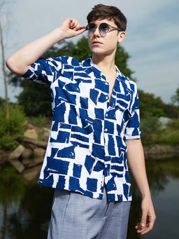 Campus Sutra - Mens Electric Blue Imprint Oversized Shirt