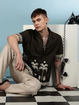 Eszett - Men Black Printed Half Sleeves Casual Shirt