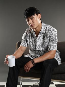 Eszett - Grey Men Self Design Half Sleeves Casual Shirt