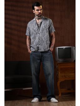 Eszett - Men Grey Self Design Half Sleeves Casual Shirt