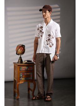 Eszett - Men White Floral Casual Shirt