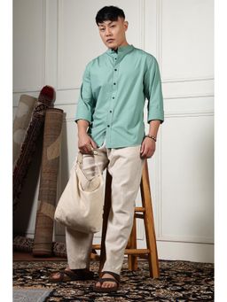 Eszett - Men Green Plain Half Sleeves Casual Shirt