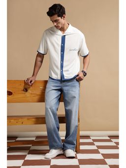 Eszett - Men Collar Neck White Self Design Half Sleeves Casual Shirt