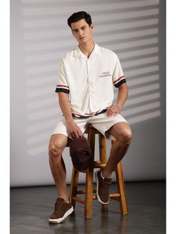 Eszett - Men White Printed Half Sleeves Casual Shirt