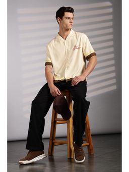 Eszett - White Printed Men Half Sleeves Casual Shirt