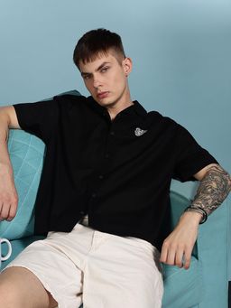 Eszett - Men Black Solid Half Sleeves Casual Shirt