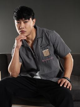 Eszett - Men Black Checks Half Sleeves Casual Shirt