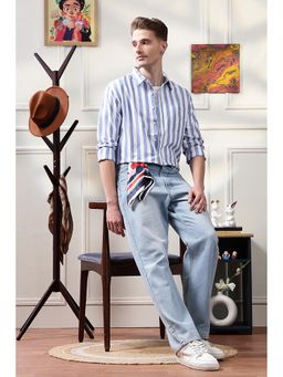 Eszett - Men Blue Cotton Stripes Casual Shirt