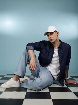 Eszett - Men Blue Solid Full Sleeves Casual Shirt