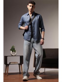 Eszett - Men Blue Cotton Textured Casual Shirt