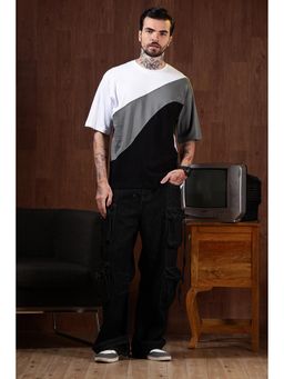 Eszett - Men Grey Cotton Colorblock Oversized Fit T-Shirt