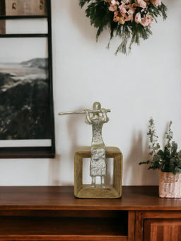 Manor House - The People Musician Playing Flute Sculpture 9 Inches Tall