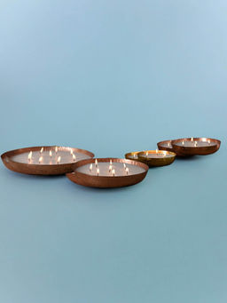 Manor House - Roshni Scented Flavoured Wax Filled Metal Bowl Urli (Set Of 4)