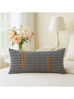 THROW PILLOW - Sophisticated Houndstooth Cushion Cover