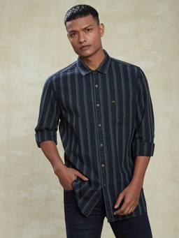 Turtle - Men Cotton Indigo Slim Fit Navy Blue Stripe Full Sleeve Casual Shirt