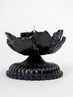 Kaniry Artise of Novelty - Leaf T-Light Holder