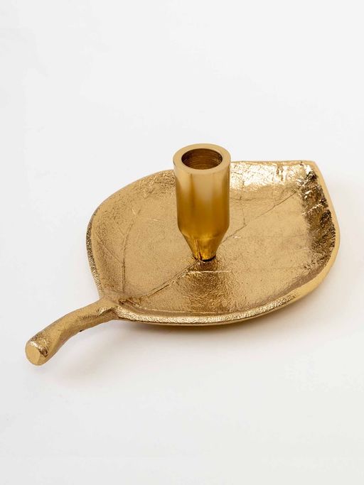 Kaniry Artise of Novelty Poplar Candle Holder