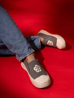 Bacca Bucci - Kawaii Sakura Grey Slip-On Sneaker