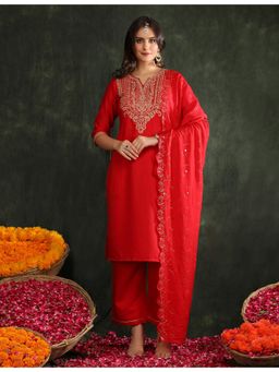 Bani Women - Round Neck Women Red Embroidered Kurta with Pant and Dupatta