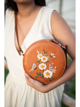 Miri - Tan Hand Embroidered White Daisy Sling Bag