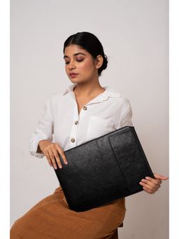 Miri - Brown Handcrafted Laptop Sleeve (13/14)