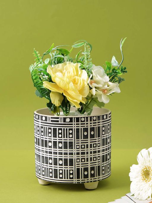 Tayhaa Black & White Deco Footed Planter