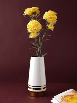 Tayhaa - Handcrafted White Ceramic Vase