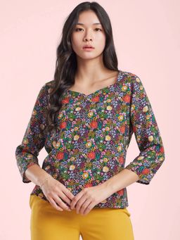 FableStreet - Multi-Color Sweetheart Neck Top