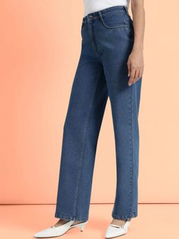 FableStreet - Women Blue Comfort Fit Solid Jeans