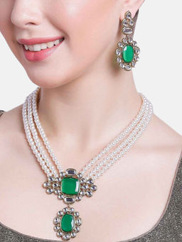 Estele - Gold Plated Aesthetic Pearl Jewellery Set with Green Emerald Stone for Women