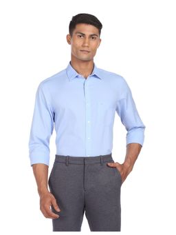 Arrow - Men Blue Cutaway Collar Solid Cotton Formal Shirt