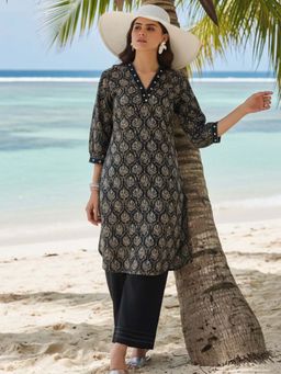 Shaily - Women Black Floral Kurta with Pant (Set of 2)
