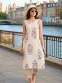 Maroon color option, Currently selected