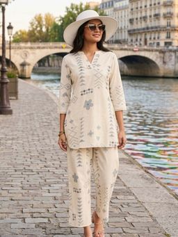 Shaily - Green Printed Pure Flex Cotton Kurta with Pant