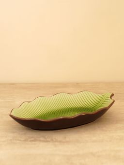 Pure Home + Living - Green Scalloped Leaf Ceramic Platter