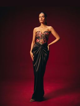 Roze - Tisya Black Embroidered Corset Top with Skirt