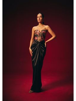 Roze - Tisya Black Solid Maxi Skirt