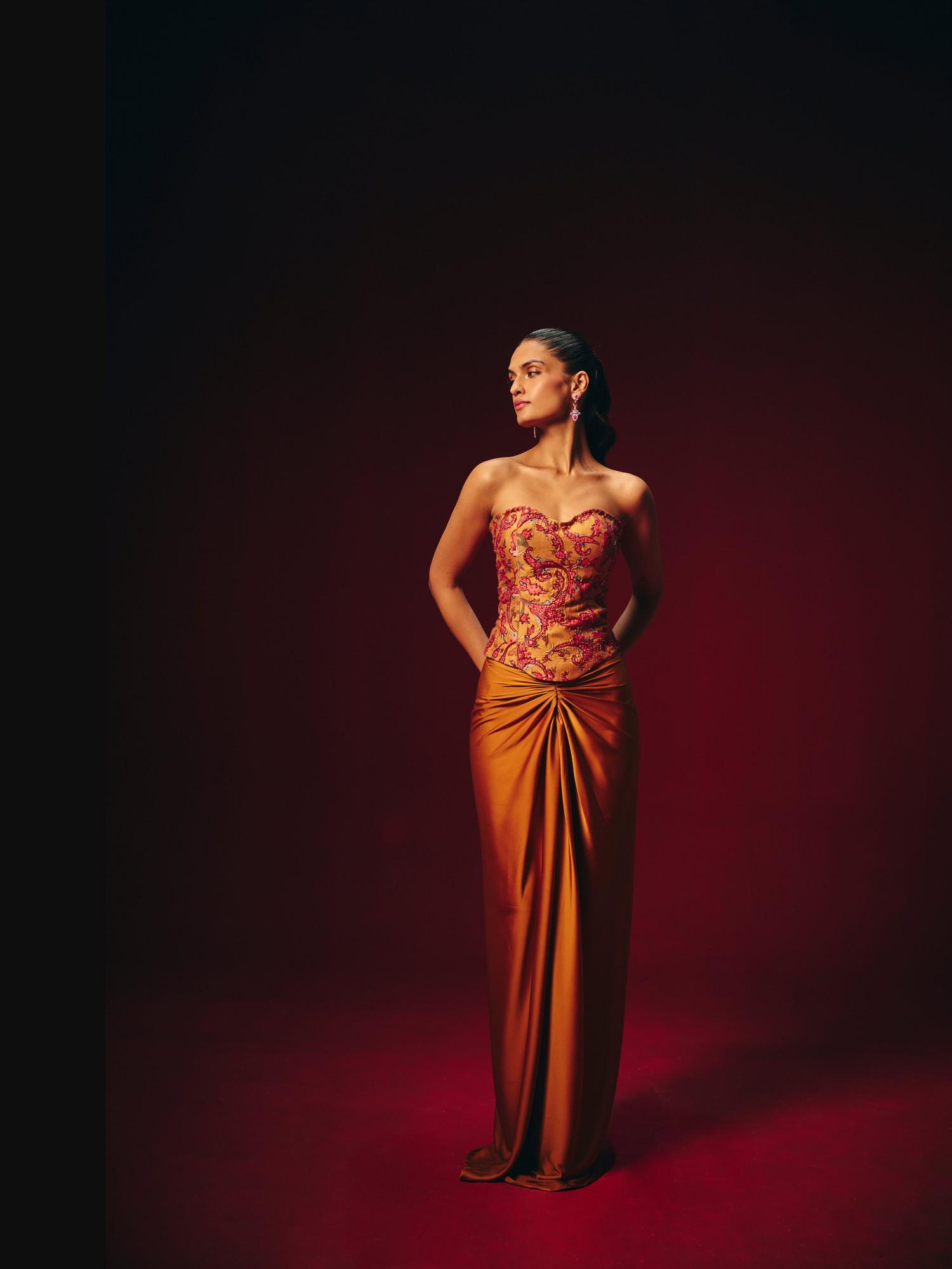 roze Zeba Mustard Solid Maxi Skirt-picture-1