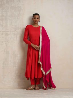 trueBrowns - Red Crinkle Solid Anarkali Kurta with Pant and Dupatta (Set of 3)