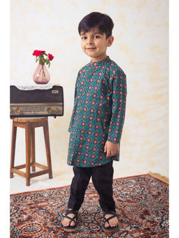 TIBER TABER - Boys Geometric Print Cotton Kurta Green (Set of 2)